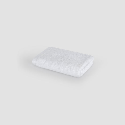 White bamboo face towel by Momo Cotton – soft, absorbent, quick-drying and sustainable