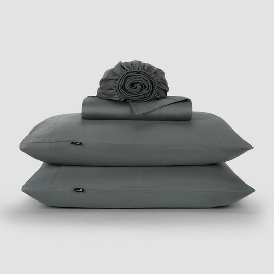 Jogo Lençol de Cima cinzento bambu by Momo Cotton – tecido de cetim 300 fios, suave, respirável e sustentável.